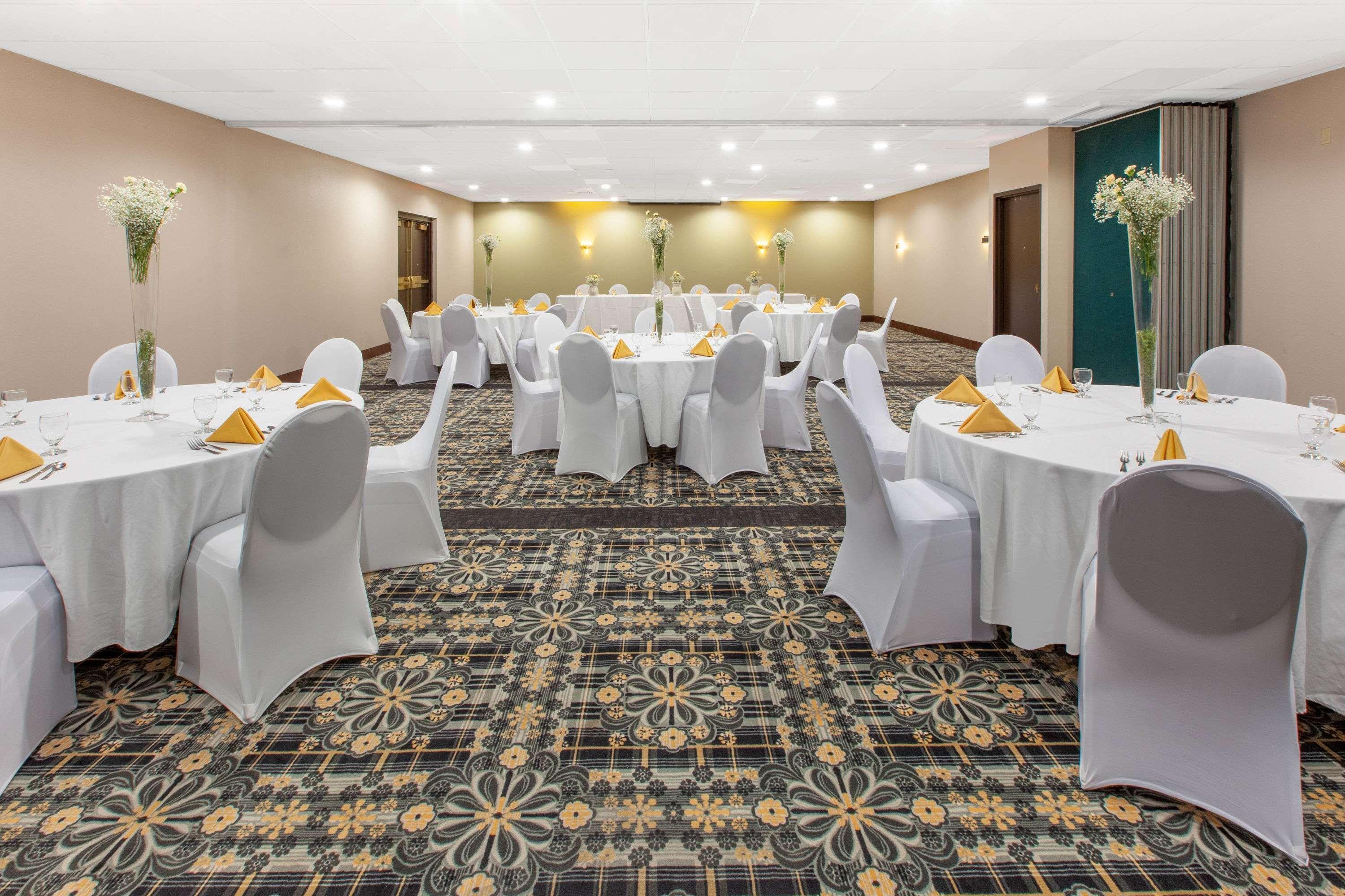 Days Inn & Suites By Wyndham Grand Rapids Near Downtown 와이오밍 외부 사진