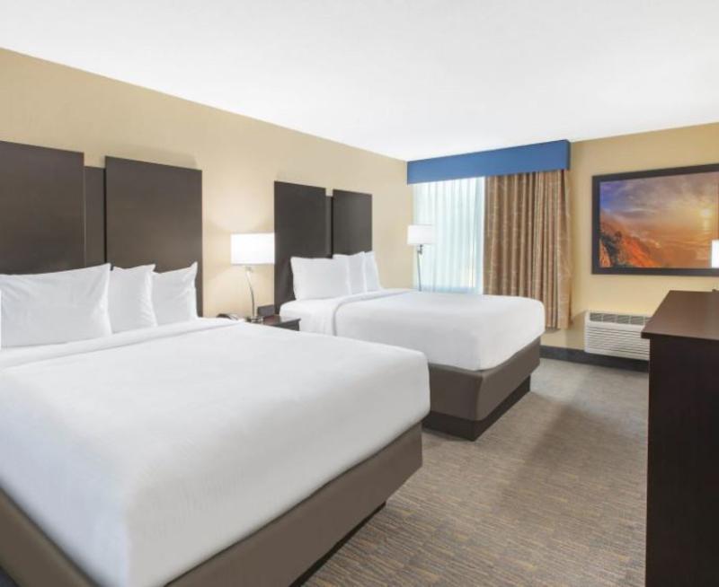 Days Inn & Suites By Wyndham Grand Rapids Near Downtown 와이오밍 외부 사진
