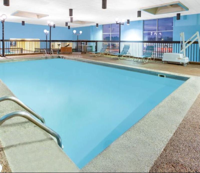 Days Inn & Suites By Wyndham Grand Rapids Near Downtown 와이오밍 외부 사진
